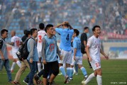 爱体育官方网站-球场震撼！国内足球比赛精彩纷呈