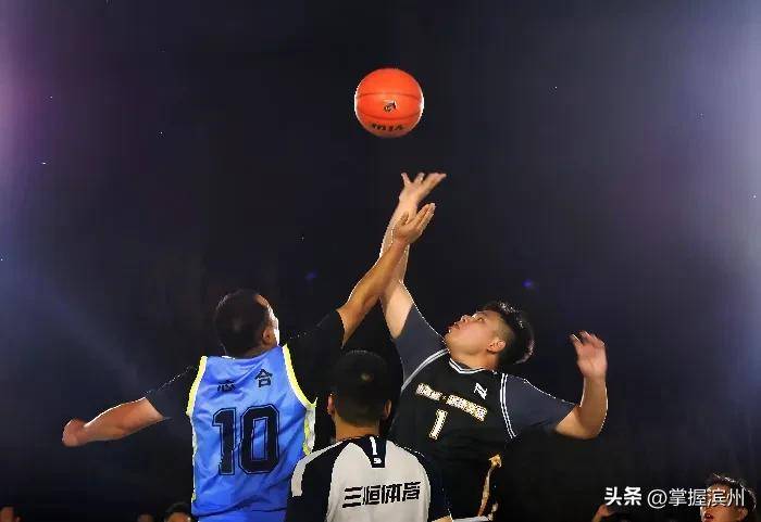爱体育-亚洲顶级赛事引爆热情，球场人潮涌动-第2张图片-爱体育官方网站